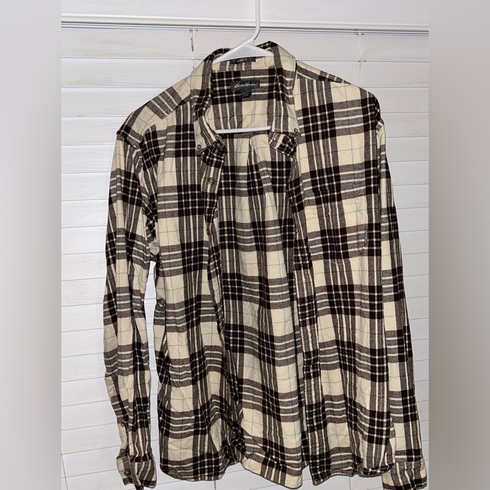 EDDIE BAUER CREAM FLANNEL SHIRT SIZE (L/M)